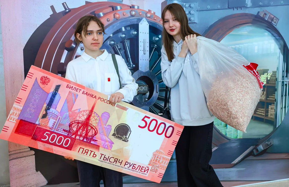 Фото Блогер-миллионник, интервью юнкоров и борьба с фейками. Как в Новосибирске прошёл крупнейший молодёжный медиафорум – ФОТОРЕПОРТАЖ 13 - Сиб.ФМ Фото Блогер-миллионник, интервью юнкоров и борьба с фейками. Как в Новосибирске прошёл крупнейший молодёжный медиафорум – ФОТОРЕПОРТАЖ 13